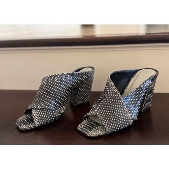 Black and white snakeskin textured slip on heels - Picture 5 of 5